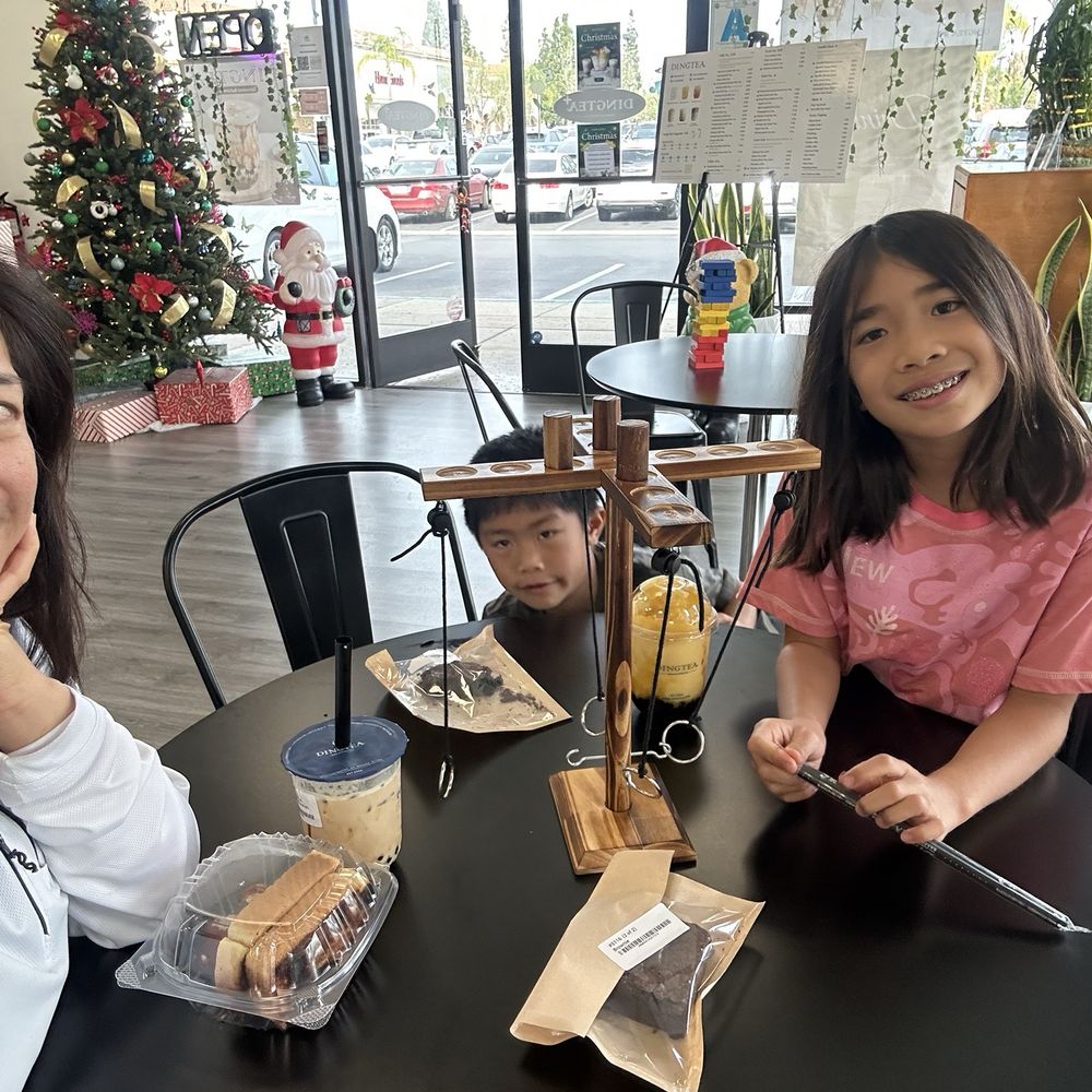 Brown sugar milk tea and Mango slush with boba. Homemade brownies! Brown sugar milk tea and Mango slush with boba. Homemade brownies!