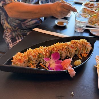 Oyuki Sushi - Master Masterpiece Roll - Sushi Bars Near Me - Santa Cruz, California