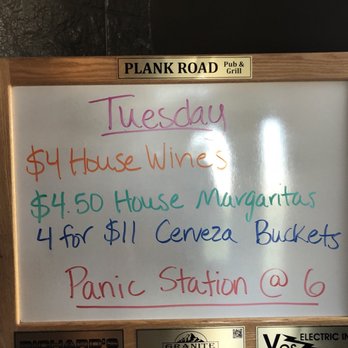 Plank Road Plate and Pour - Pubs Near Me - De Pere, Wisconsin Plank Road Plate and Pour - Pubs Near Me - De Pere, Wisconsin