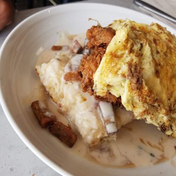 Fernside - Fried chicken + biscuit - Cocktail Bars Near Me - San Diego, California
