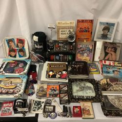 Crawford Family Auctions - Huge collection of The Beatles - fan merchandise and rare collectibles