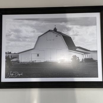 Southern Spoon - Love it. Great American barns. - Comfort Food Near Me - Smyrna, Tennessee