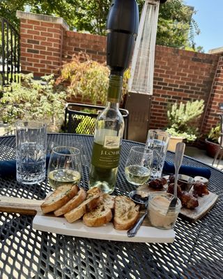 The Loyalist Market by null