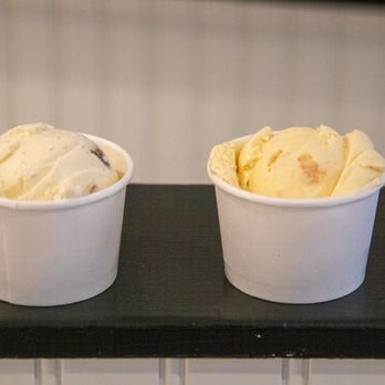 Arethusa Farm - Butter Pecan, Peach - Ice Cream & Frozen Yogurt Near Me - New Haven, Connecticut Arethusa Farm - Butter Pecan, Peach - Ice Cream & Frozen Yogurt Near Me - New Haven, Connecticut