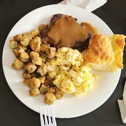 Cozette’s Restaurant - Hamburger steak, Fried Okra, Mac & cheese