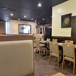 Yamato Sushi & Steakhouse - Inside