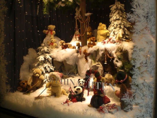 GALERIA Düsseldorf Königsallee by null