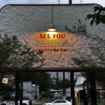 Rollin Smoke BBQ - Barbeque Near Me - Austin, Texas