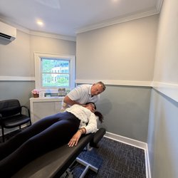 Baum Advanced Chiropractic - Dr. Baum chiropractic adjustment at Baum Advanced Chiropractic