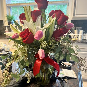 Bloom Fresh Flowers - Florists Near Me - Alexandria, Virginia Bloom Fresh Flowers - Florists Near Me - Alexandria, Virginia