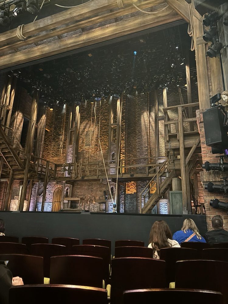 Victoria Palace Theatre