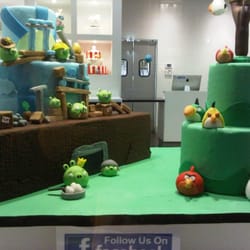 Empire Cake - Cute Angry Birds cake....Window Display...