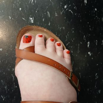 WYNN Nails & Spa - Ladybug design - Nail Salons Near Me - Fresno, California