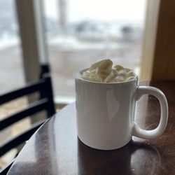 Sea To Sky Gondola - Hot chocolate with a view!