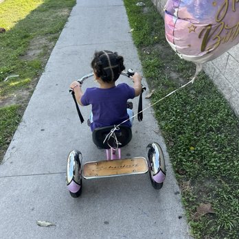Pat's 605 Cyclery - This is my daughter trying to ride her bike n the back wheels are put wrong that she can't ride it. - Bikes Near Me - Norwalk, California