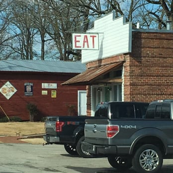 Talmo Market Grill - Stopped to grab some burgers in Talmo - only one place to Eat. Love the sign for Talmo Grill! Great burgers!! - American Near Me - Talmo, Georgia