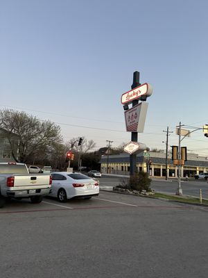 Lucky's Hot Chicken by null