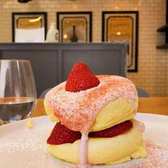 Flipper’s - Strawberry souffle pancake - Pancakes Near Me - New York, New York Flipper’s - Strawberry souffle pancake - Pancakes Near Me - New York, New York