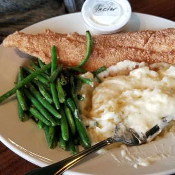 Sutton's American Grill - Catfish sauteed green beans and mashed potatoes - American Near Me - Carrollton, Georgia Sutton's American Grill - Catfish sauteed green beans and mashed potatoes - American Near Me - Carrollton, Georgia