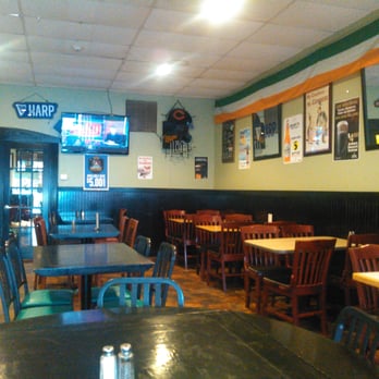 Clancy's Pizza Pub - Dining room area, large bar. Good food - Pubs Near Me - Oak Lawn, Illinois