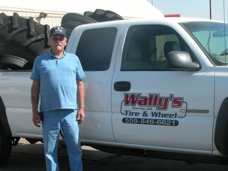 Wally's Tire and Wheel, Kerman Roadtrippers