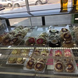 Bakes N' Bubbles - Cookie selection