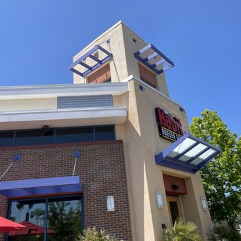 Habit Burger & Grill - Exterior of The Habit Burger Grill in Walnut Creek. - Burgers Near Me - Walnut Creek, California