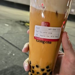 thai milk tea with boba & milk foam - large