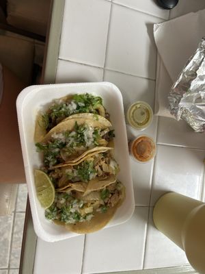 Tacos El Mosco by null