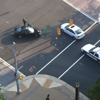 Virginia Square-GMU - 11 July 2011 - accident during the morning rush (happen in front of the police). - Train Stations Near Me - Arlington, Virginia Virginia Square-GMU - 11 July 2011 - accident during the morning rush (happen in front of the police). - Train Stations Near Me - Arlington, Virginia