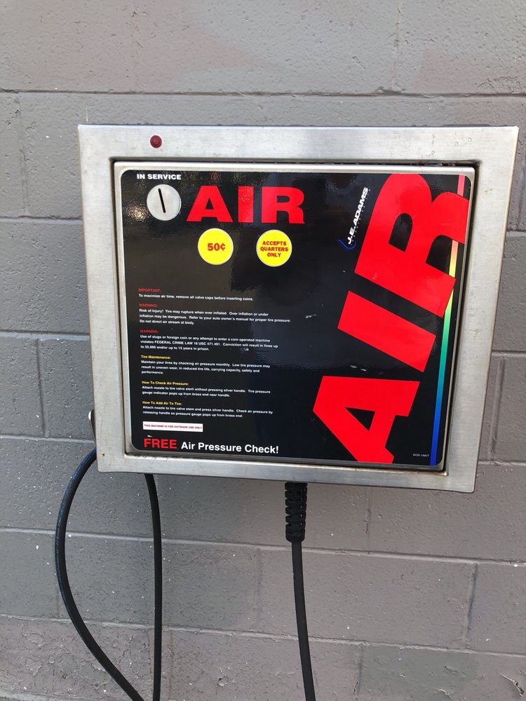 BRADLEY AUTO WASH Updated July 2024 990 Main St, Holyoke