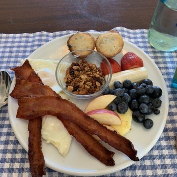 Bazsinsky House - Andrew cooks an incredible breakfast! - Bed & Breakfast Near Me - Vicksburg, Mississippi Bazsinsky House - Andrew cooks an incredible breakfast! - Bed & Breakfast Near Me - Vicksburg, Mississippi