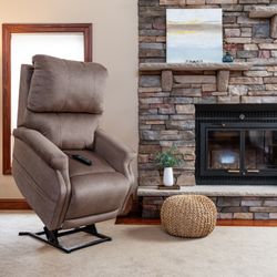 Mobility Plus Shelby Township - Lift Chair by Pride Mobility