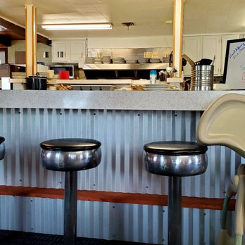 Glen's Cafe - three stools at the counter - American Near Me - Florence, Montana Glen's Cafe - three stools at the counter - American Near Me - Florence, Montana