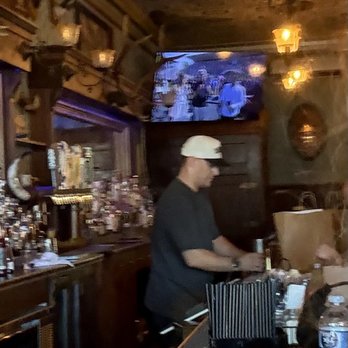 Folsom Hotel - Bars Near Me - Folsom, California