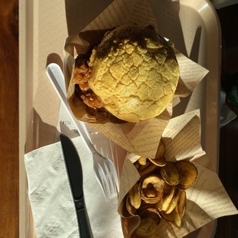 Matt Bakes - Chicken Sando with Plantains Chips - Food Court Near Me - Chicago, Illinois