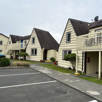 Windermere On The Beach - Hobbit Houses - Hotels Near Me - Bandon, Oregon