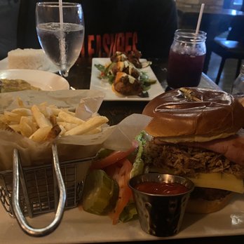 Havana Cafe - Cuban Near Me - Bronx, New York