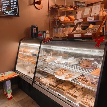 Bear's Paw Bakery - Bakeries Near Me - Jasper, Alberta