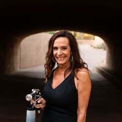 Bronze Buddha Glow - Our sweet and talented Spray Tan Artist, Vicki, will give you a gorgeous glow.
