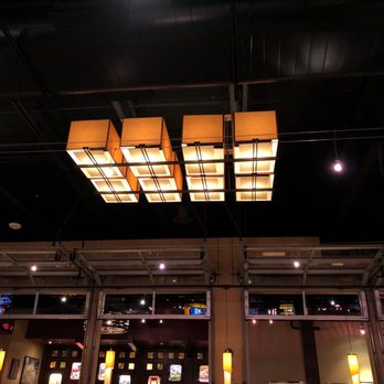 BJ's Restaurant & Brewhouse - Fancy lights - Pizza Near Me - Mesquite, Texas