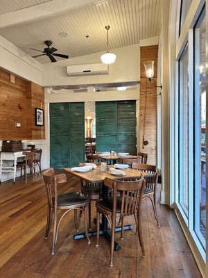 Grand Isle Restaurant by null