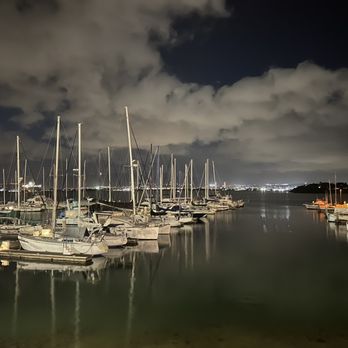 Restaurant 604 - Harbor view - Breakfast & Brunch Near Me - Honolulu, Hawaii