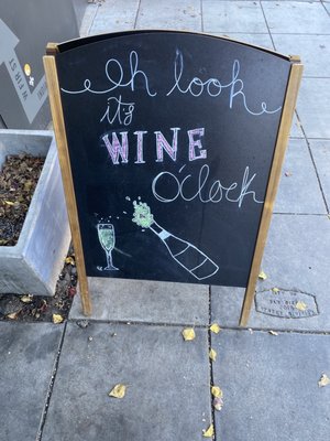 M WINEHOUSE by null