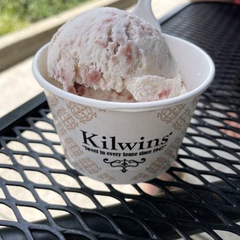 Kilwins Ice Cream - Chocolate - Fudge - Strawberry ice cream - Ice Cream & Frozen Yogurt Near Me - Wheaton, Illinois Kilwins Ice Cream - Chocolate - Fudge - Strawberry ice cream - Ice Cream & Frozen Yogurt Near Me - Wheaton, Illinois