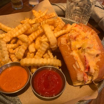 The Sporting Club - Lobster roll 1 - Bars Near Me - Boston, Massachusetts