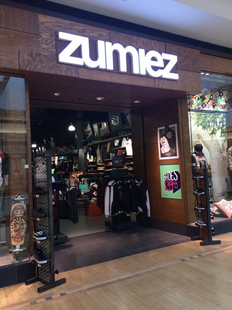 ZUMIEZ 195 Fox Valley Center Dr, Aurora, Illinois Accessories