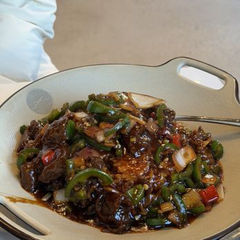 X Noodles & Dumplings - Hunan Beef Rice Bowl - Noodles Near Me - Portland, Oregon X Noodles & Dumplings - Hunan Beef Rice Bowl - Noodles Near Me - Portland, Oregon