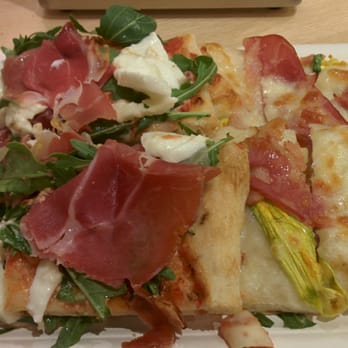 Alice - Pizza crudo/mozzarella di bufala e cotto/fiori di zucca stra buona! - Pizza Near Me - Rozzano, Michigan