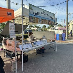 Punta Gorda Farmer's Market - This place smells amazing. Egg rolls, kimchi, summer rolls, pad Thai, potstickers, Boba tea, chicken lo mein, pork skewers, crab Rangoon